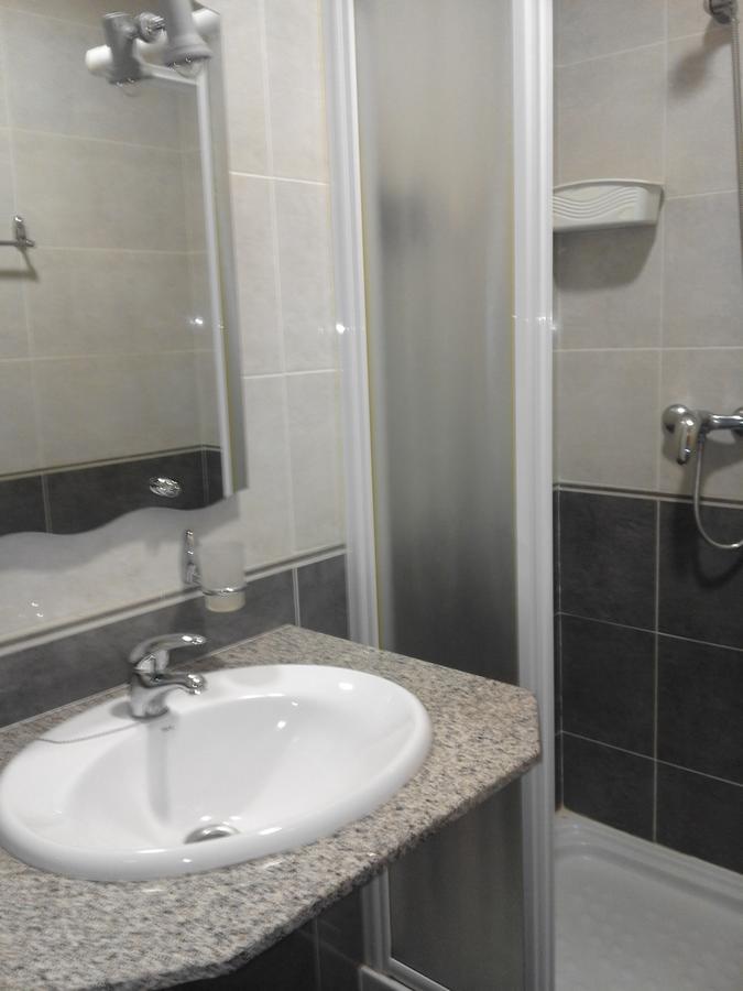 Hostal Restaurante Vial Ourense Zewnętrze zdjęcie