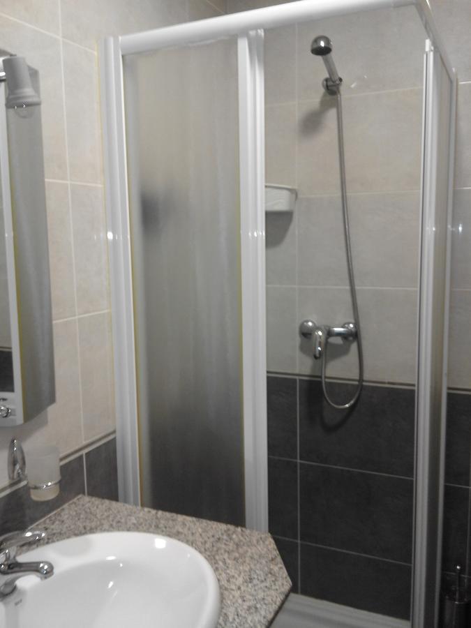 Hostal Restaurante Vial Ourense Zewnętrze zdjęcie