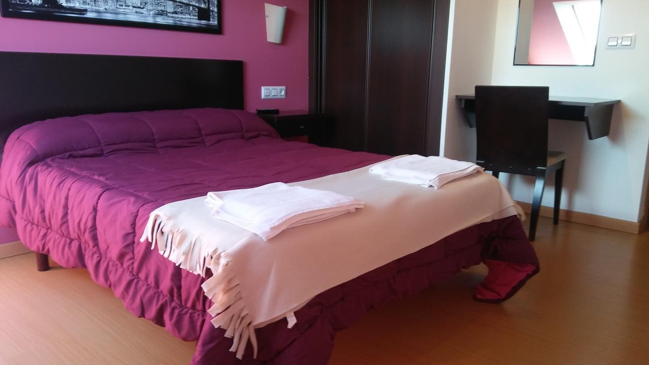 Hostal Restaurante Vial Ourense Zewnętrze zdjęcie